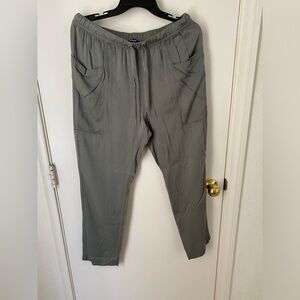 NWT Splendid Cargo Pant
